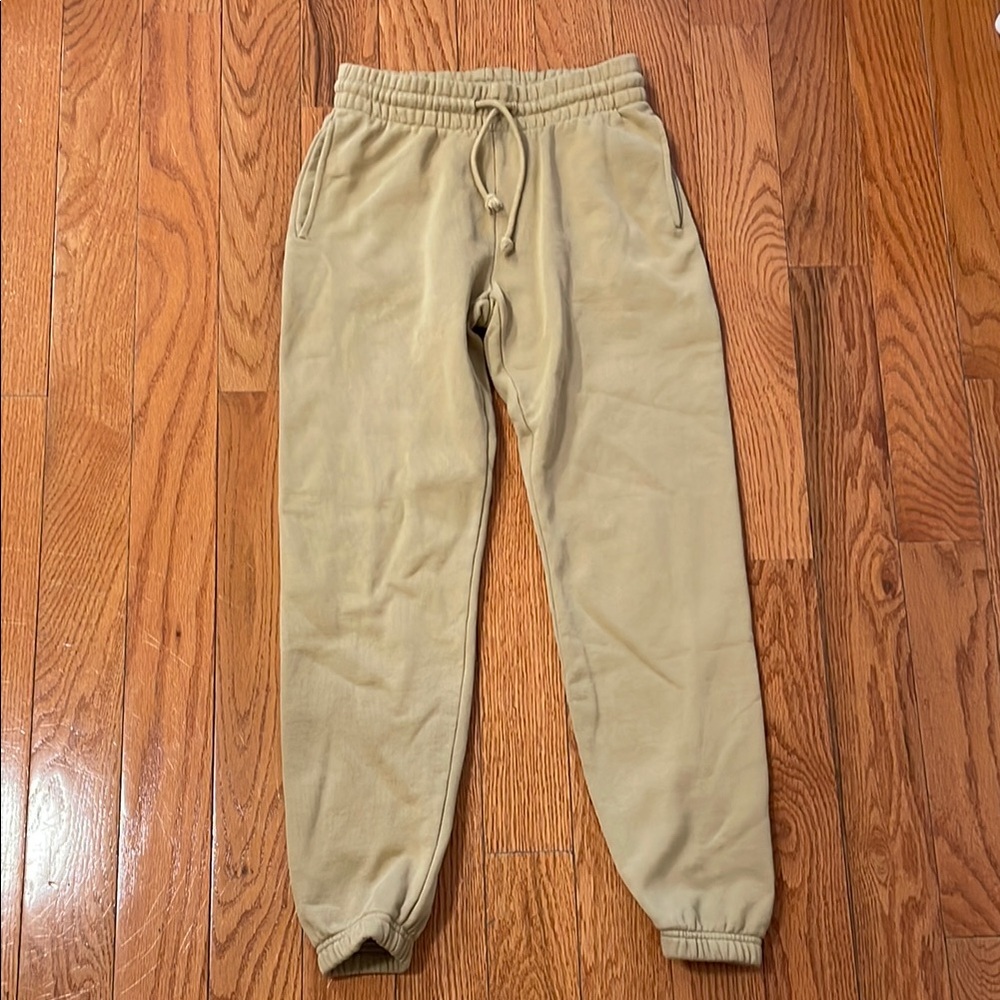 Aritzia TNA MUSTARD Sweatpant XS